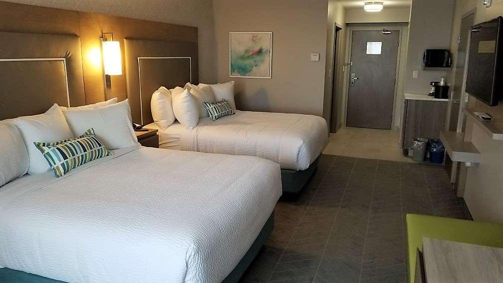 Best Western Plus Dartmouth Hotel & Suites Oda fotoğraf